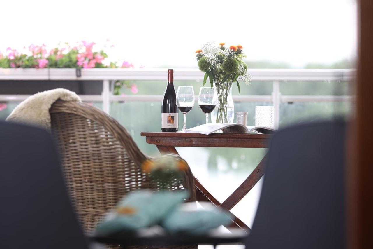 Seehotel Niedernberg - Das Dorf Am See エクステリア 写真