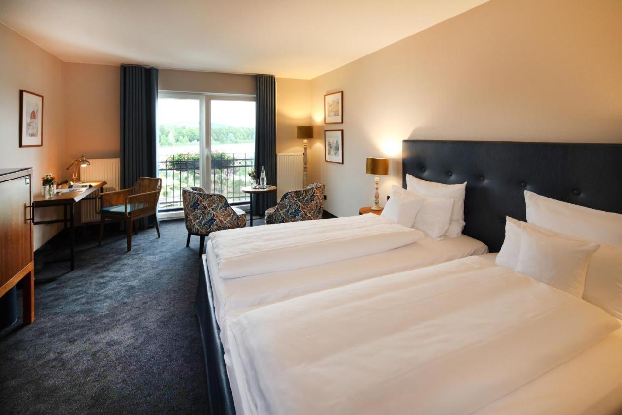 Seehotel Niedernberg - Das Dorf Am See エクステリア 写真