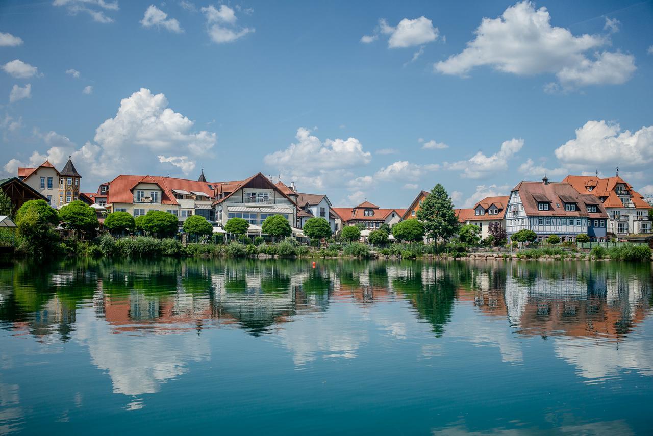 Seehotel Niedernberg - Das Dorf Am See エクステリア 写真