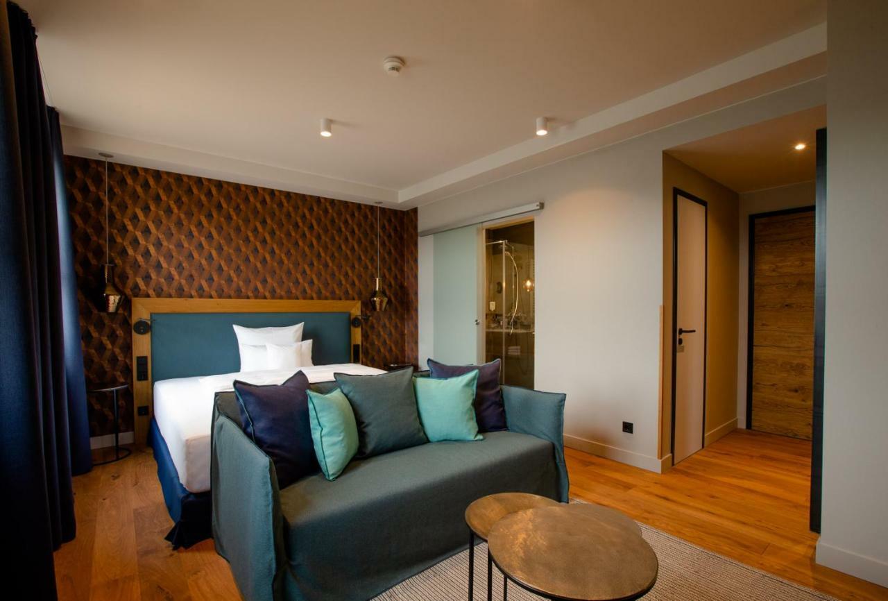 Seehotel Niedernberg - Das Dorf Am See エクステリア 写真
