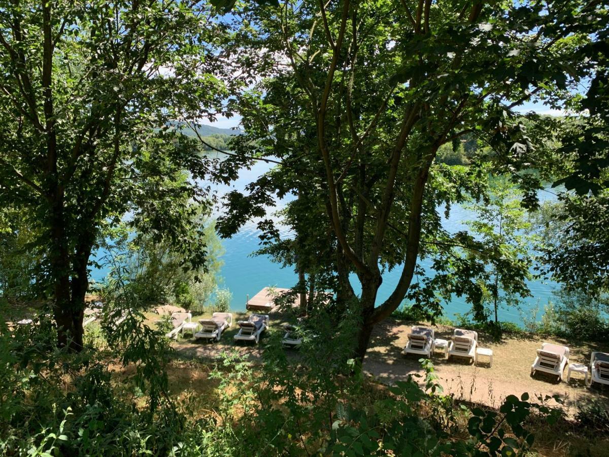 Seehotel Niedernberg - Das Dorf Am See エクステリア 写真