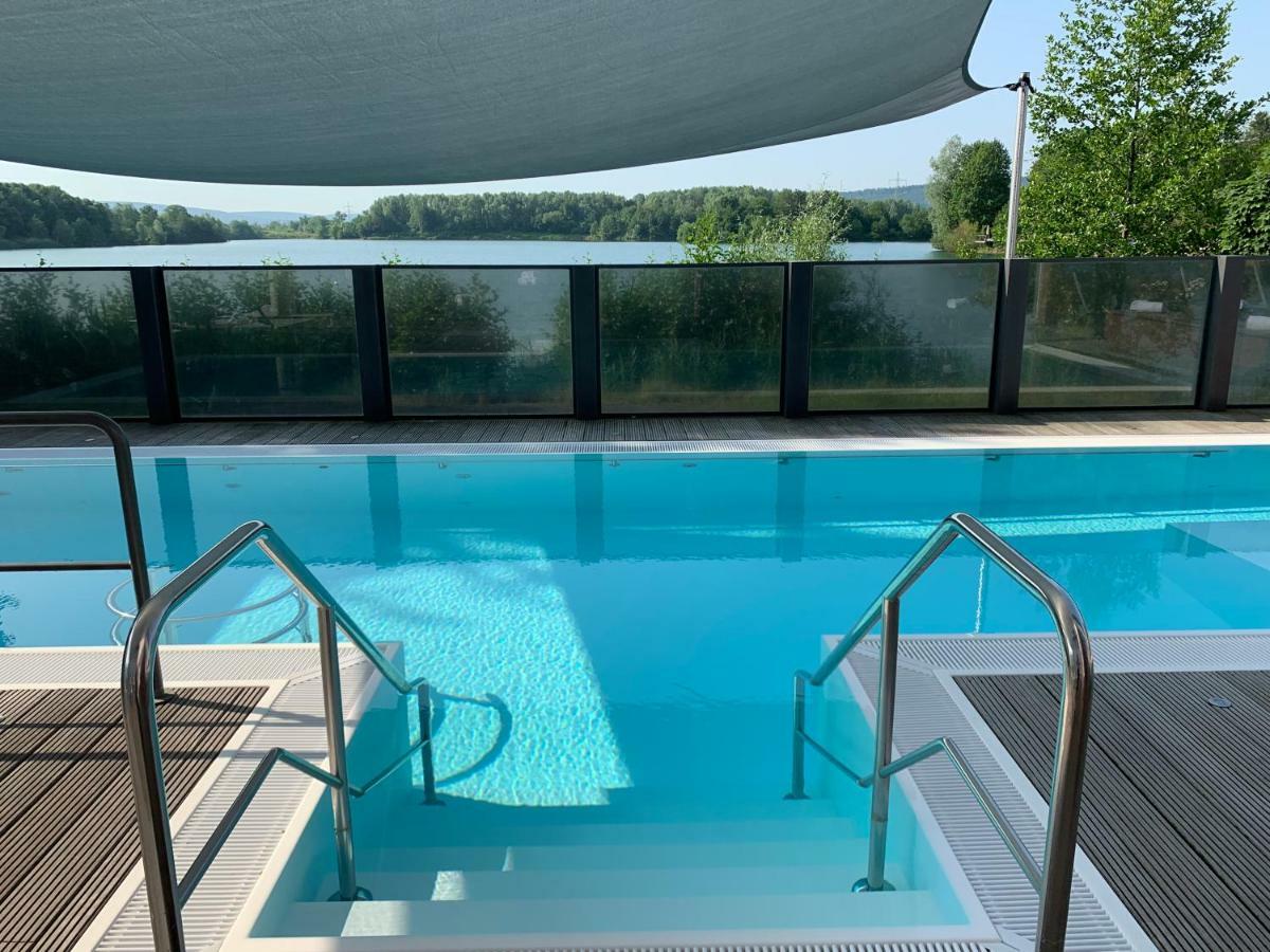 Seehotel Niedernberg - Das Dorf Am See エクステリア 写真